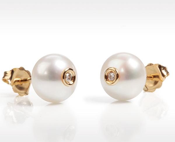 14Kt Gold Stud Earrings with Natural Pearls and  Diamonds